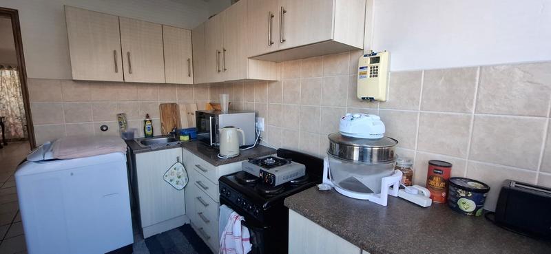 To Let 1 Bedroom Property for Rent in Van Ryneveld Western Cape